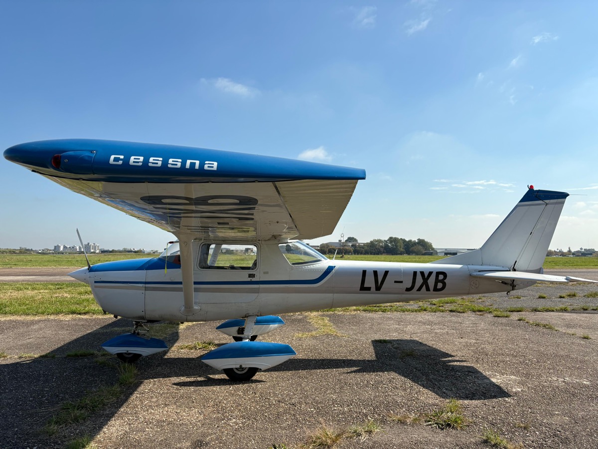Cessna 150J